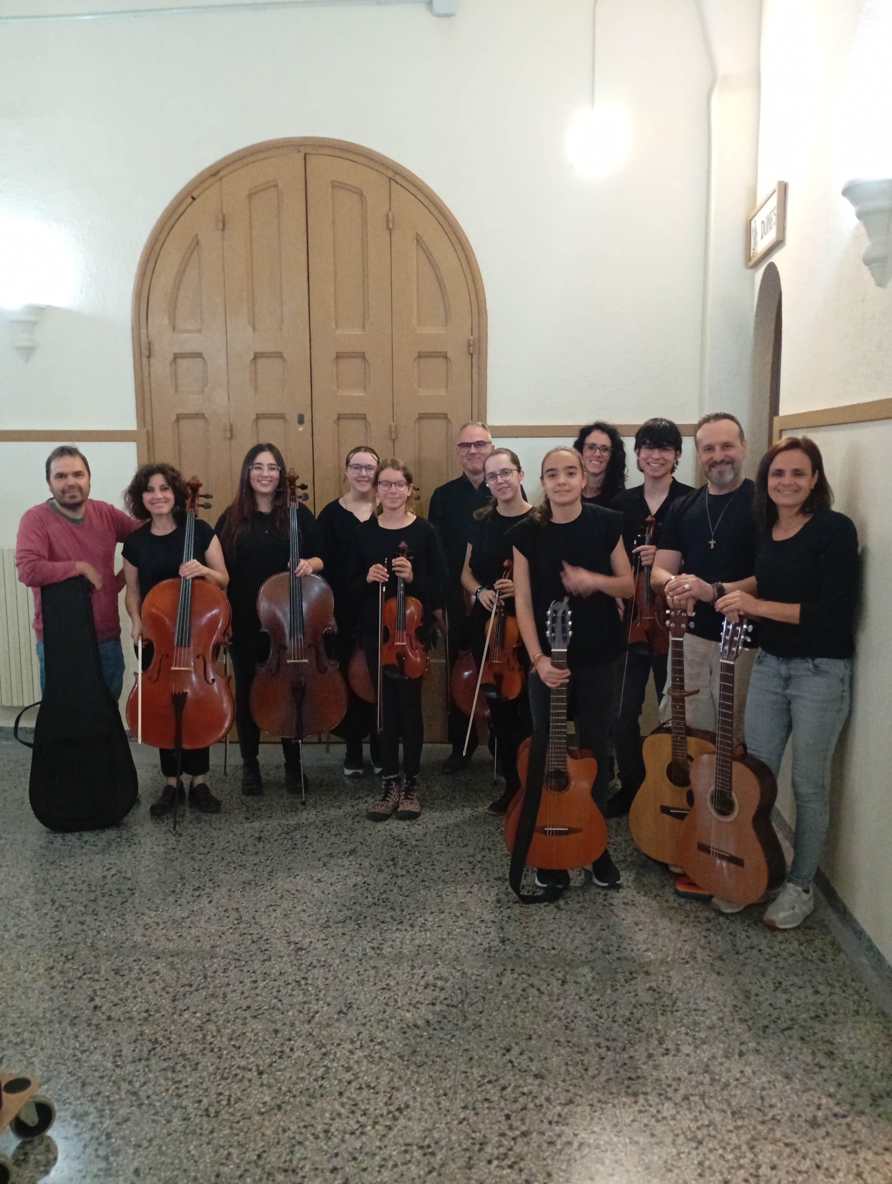 Imatge de la notícia: CONCERT DEL GRAN CONJUNT DE CORDA I DE GUITARRA AL CASINO - (maig)
